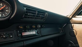 Porsche 911 Carrera 2 (964) - 15