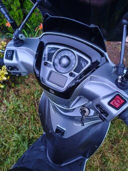 Kymco People 300GTi - 15