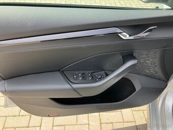 Škoda Octavia 2.0TDI DSG AMBITION PLUS - 15