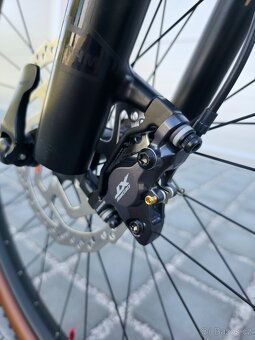 Horské kolo Leonardi Factory Racing DARKLITE Carbon 29″ - 15