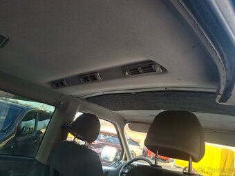 VW Transporter 2.5 TDi 5.míst - 15