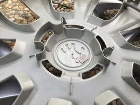 4ks poklice r17 na Škoda Kodiaq - typ BORNEO - 15