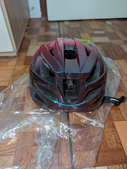 4x cyklo přilba  pouze rozbaleno cena za ks - 15