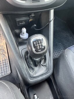 Hyundai IX20 1.4i benzin 2011 - 15
