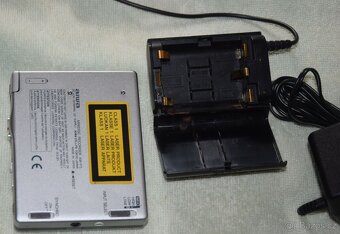 Minidisc Aiwa AM-F5, nabíječka, AA adapter, manual, MD disky - 15