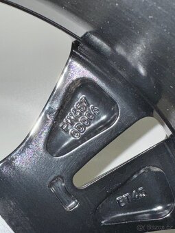 205/65 R16 zimní originální sada TOYOTA YARIS CROSS - 15