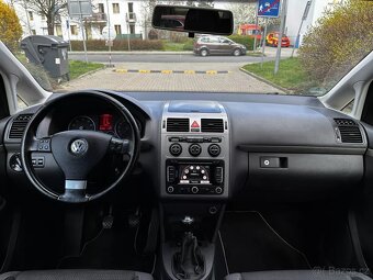 Volkswagen Touran 1.4 TSI 103kW Freestyle Navi Xenony 7 míst - 15