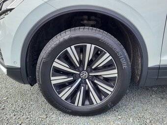 VW Touareg 3.0 V6 TDi 170kW Tiptronic - ČR - 21.000 km - 15