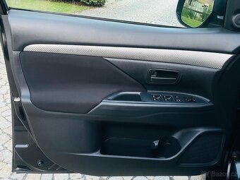 Mitsubishi Outlander 2.0i BENZÍN 2017 MANUÁL LED KAMERA 2WD - 15