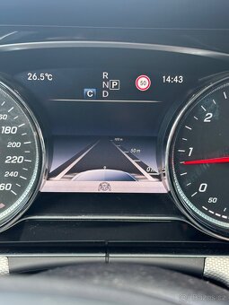 Mercedes W213 E Klasse, 220d, rok 2018, distronic+ - 15