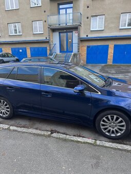 Avensis - 15