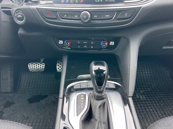 Opel Insignia Sports Tourer 2,0T benzín, automat, facelift - 15