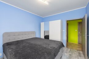 Vícegenerační rodinný bungalov 4kk + 2kk Pečky - 15