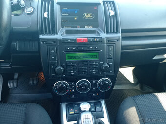 Land Rover Freelander 2.2 TD4 4x4/Manuál/1Maj - 15