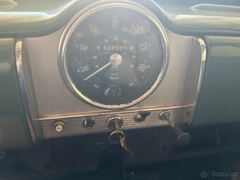Morris Minor 1000, r.v. 1971 včetně TP - 15