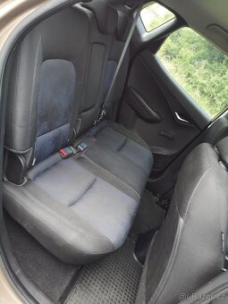 HYUNDAI ix20 NOVÉ V ČR 2.MAJITEL 1.4i BENZÍN 2013 - 15