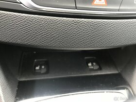 Peugeot 308 1.2 i 81 kW r.v.2018 95 000 km ČR+1.majitel - 15