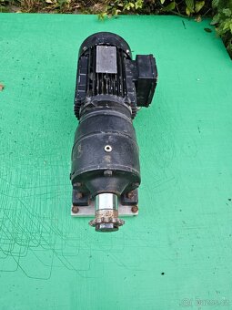 Motorek na gril na 380V /220V - 15