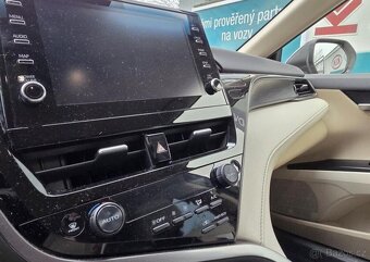 Toyota Camry 2.5-HYBRID-1.MAJITEL-DPH - 15