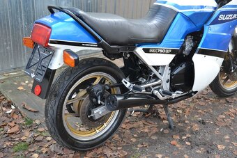 Suzuki GSX 750EF ( GR72A ) - 15