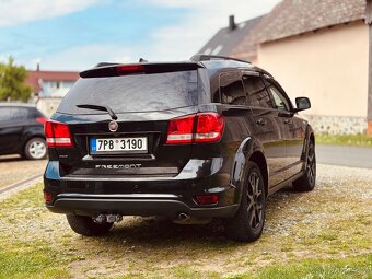 Fiat Freemont 2.0 Multijet 125 kW 4×4 Black Code - 15