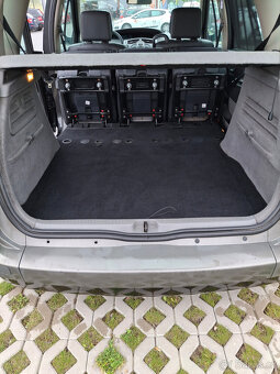 Renault Megane Scenic 2 1,5dci manuál 6g nová STK - 15