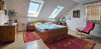 Prodej rodinného domu 361 m2, pozemek 979 m2 - 15
