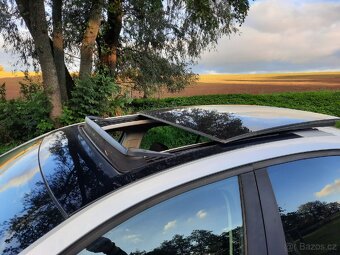 Škoda octavia 2,0 tdi 110 kw 2014 výbava - 15