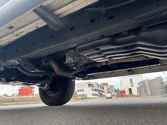 Toyota FJ Cruiser bez koroze s plnou výbavou do terénu - 15