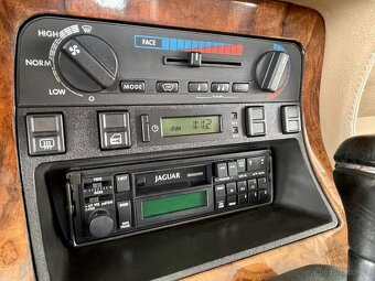 Jaguar XJ 3.2 V6 Sovereign,1.majitel - 15