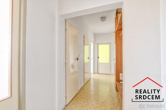 Prodej bytu 2+1, 63 m2, šatna + balkon, Masarykova třída, Or - 15