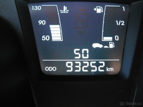 HYUNDAI ix20 1.4i / 66KW TRIKOLOR - 15