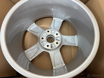 ORIGINÁL ALU KOLA AUDI Q7 4L 4L0601025H 5x130 ET60 9Jx20H2 - 15