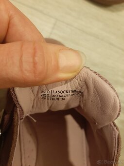 Boty různé velikosti - 15