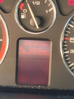 Peugeot 407 SW - 2.0 HDI 100 KW - veterán s duší i historií - 15