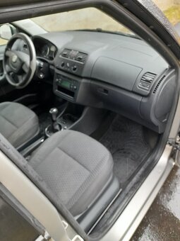 Škoda Fabia II.  Combi 1.4 benzín 16v 2012 - 15