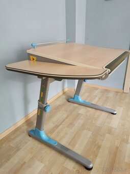 Rostoucí psací stůl a židle Mayer - 15