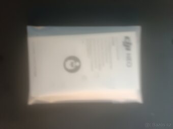 DJI NEO dron se 3 bateriemi a nabíjecí hub - 15