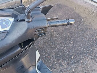 Yamaha x max 125i  cz doklady v ceně - 15