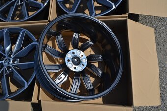Š.Scala/Kamiq.S.Arona,VW Taigo-  NOVÉ orig.alu disky R18 - a - 15