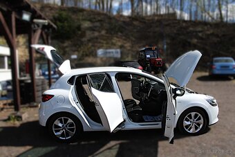 Renault Clio - 15