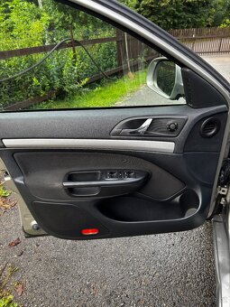 Škoda Octavia combi 1.8 Tsi 2012 bouraná - 15