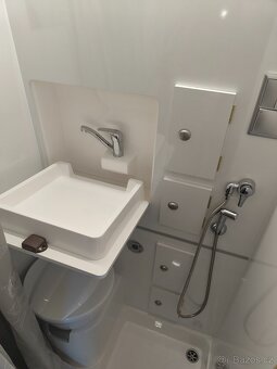 Peugeot Boxer 2.0 Nová obytná vestavba se střešním stanem - 15