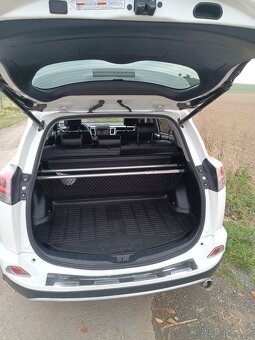 Toyota RAV4 hybrid 145kW - 15