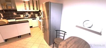 Prodej bytu 2+kk 49 m² Grafická, Praha - Smíchov - 15