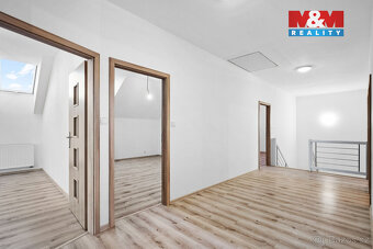 Prodej rodinného domu 6+kk, 276 m², Rabakov - 15