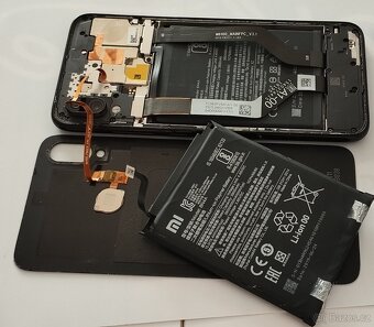 Prodám mobil Xiaomi Redmi Note 7, 4GB/64GB, Stav A, nov.bat. - 15
