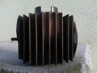 Jawa 50/550/555- kryt řetězu ,nádrž, hlava, válec, klakson - 15