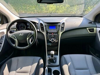 Hyundai i30 KOMBI 1.6i 88KW ČR - 15