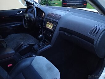 Skoda Octavia Combi 2,0 TDI RS havarovana, pojizdna - 15